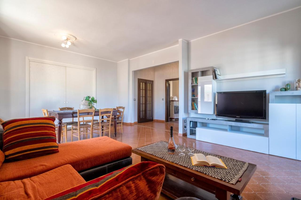 Lungomare Garibaldi - Attico A Due Passi Dal Mare Apartman Alghero Kültér fotó